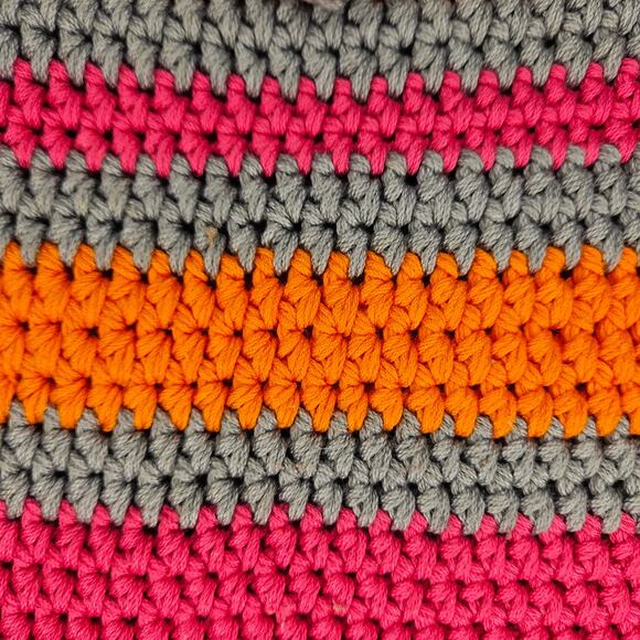 Vintage Handmade Gray/Pink/Orange Crocheted Shoulder Bag - Picture 4 of 8